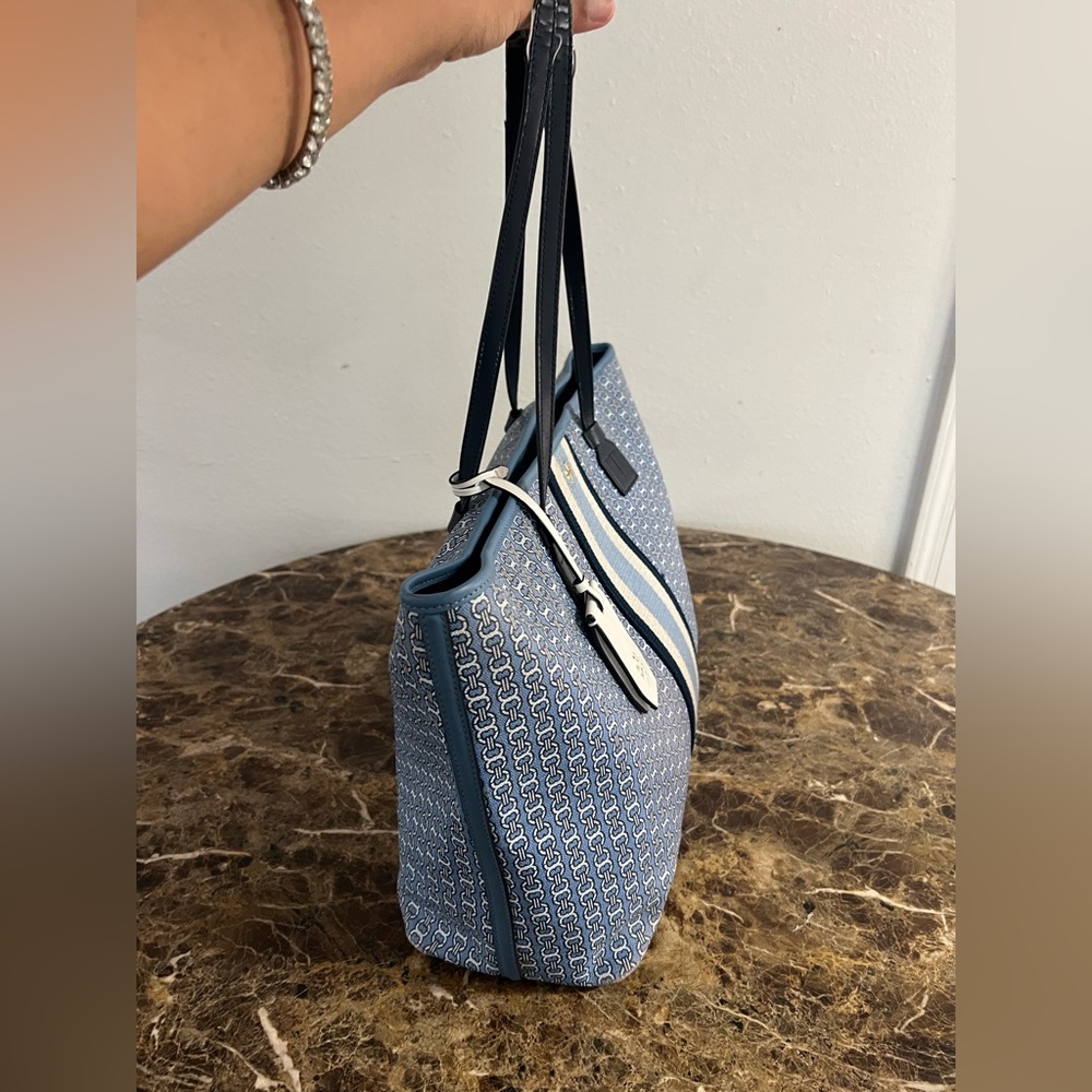 Tory Burch Gemini Link Blue Canvas Stripe Tote Bag - Picture 4 of 11